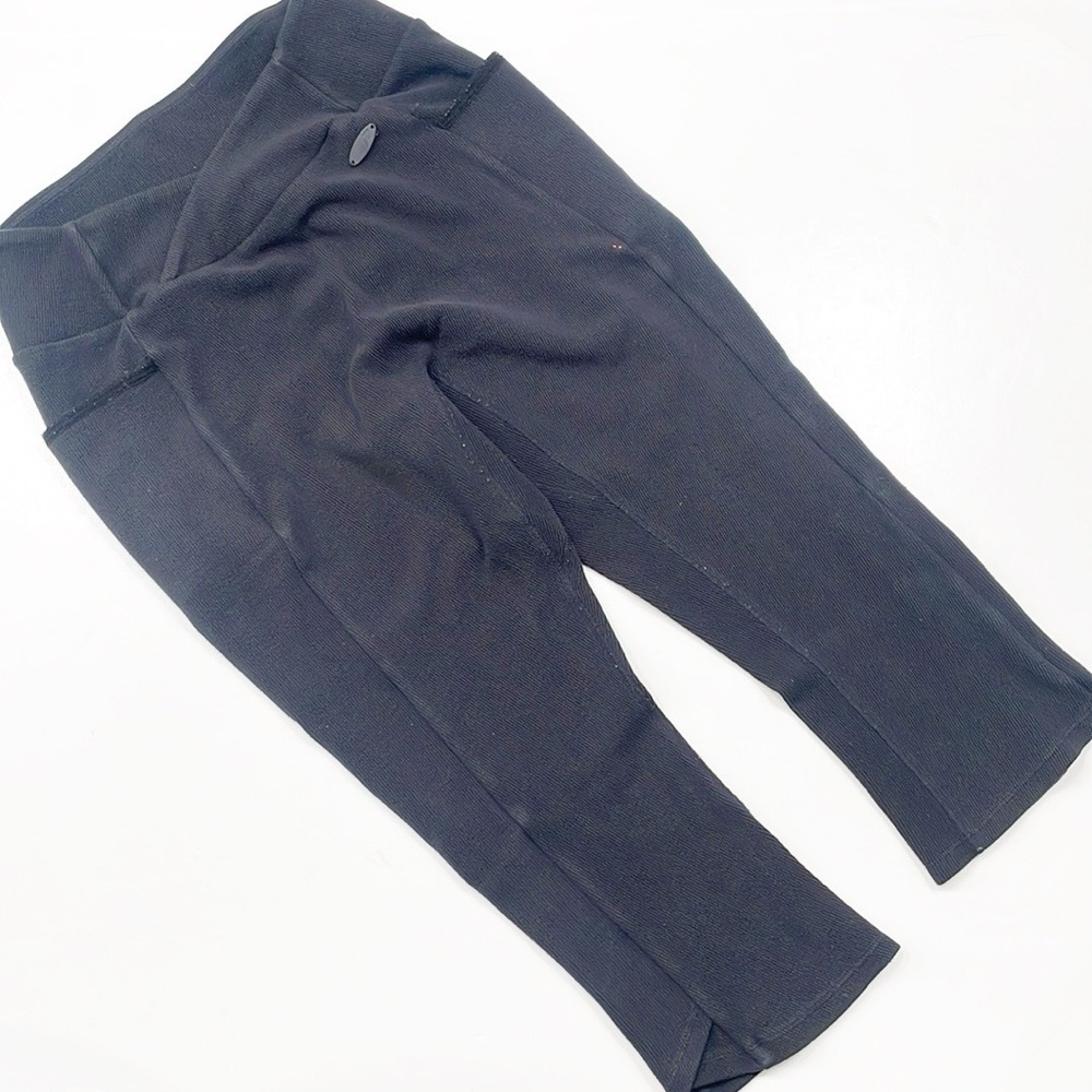 Gymshark black capri leggings